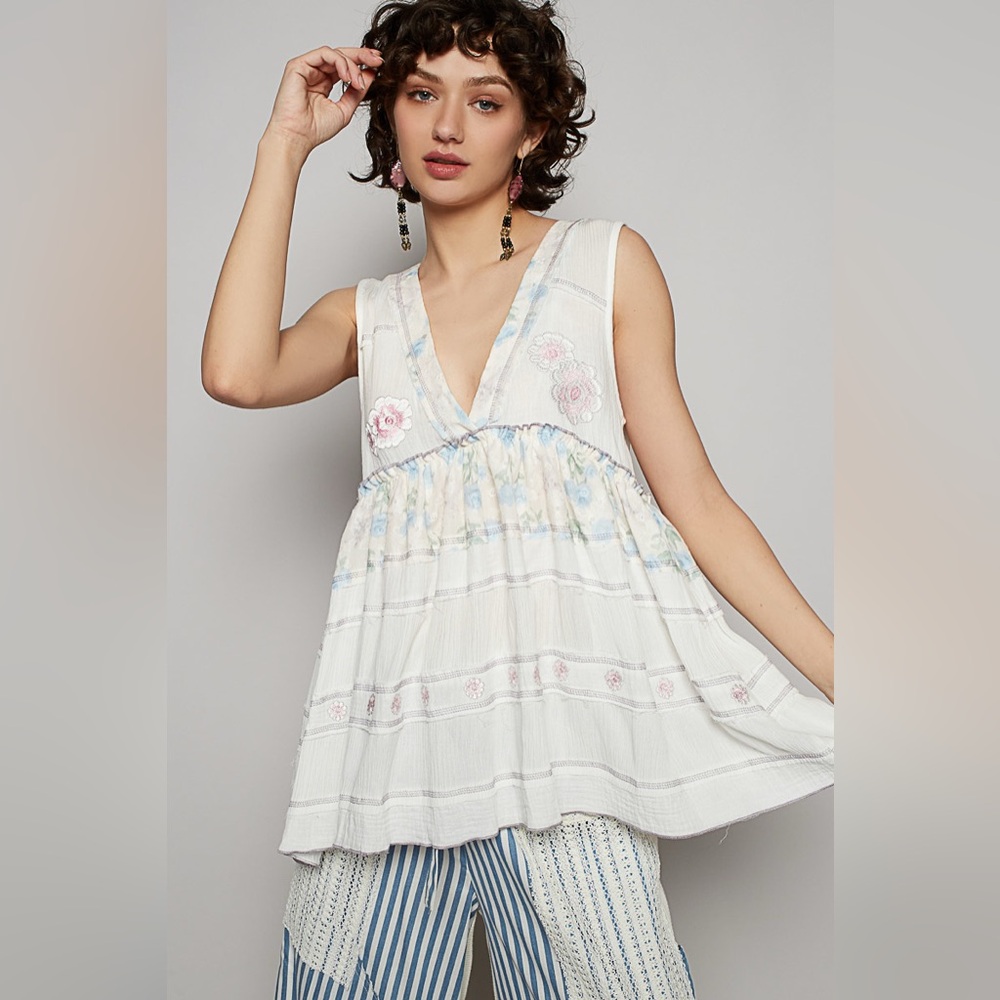 POL White Sleeveless V-Neck Embroidered Peasant Blouse